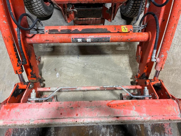 2022-kubota-l3902hst-image-10