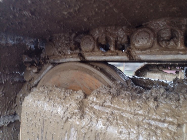 caterpillar-325d-image-37