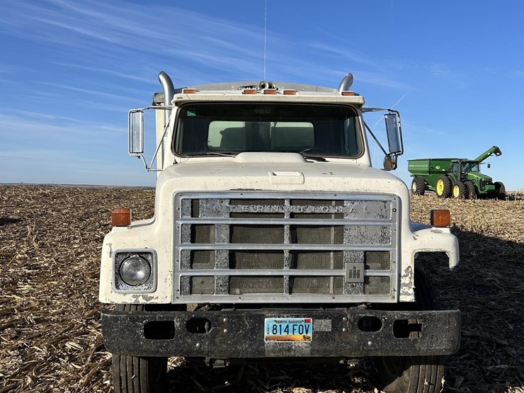 1985-international-s2500-image-8