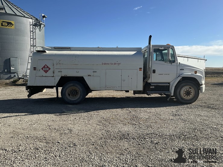 1995-freightliner-fl70-image-4