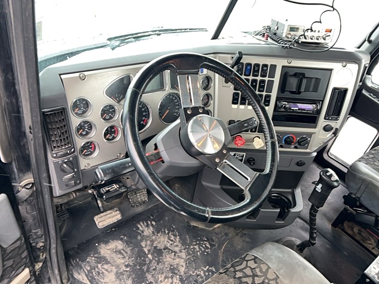 2012-mack-gu713-granite-truck-tractor-vn:1m1ax07yxcm011032-image-19