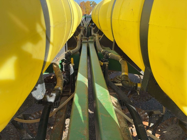 john-deere-7000-image-25