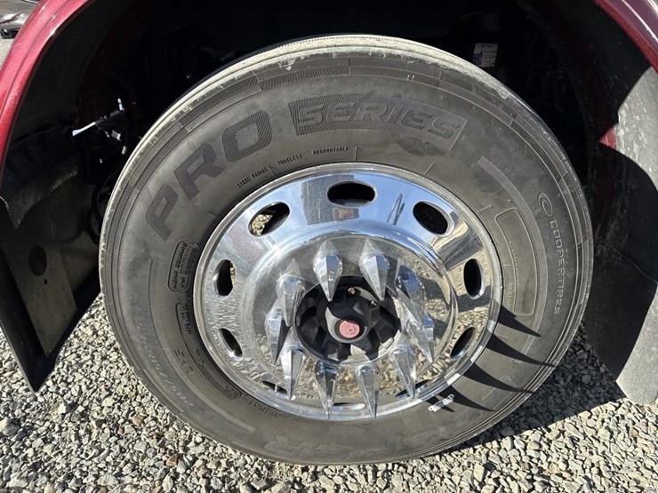 2012-peterbilt-389-image-103