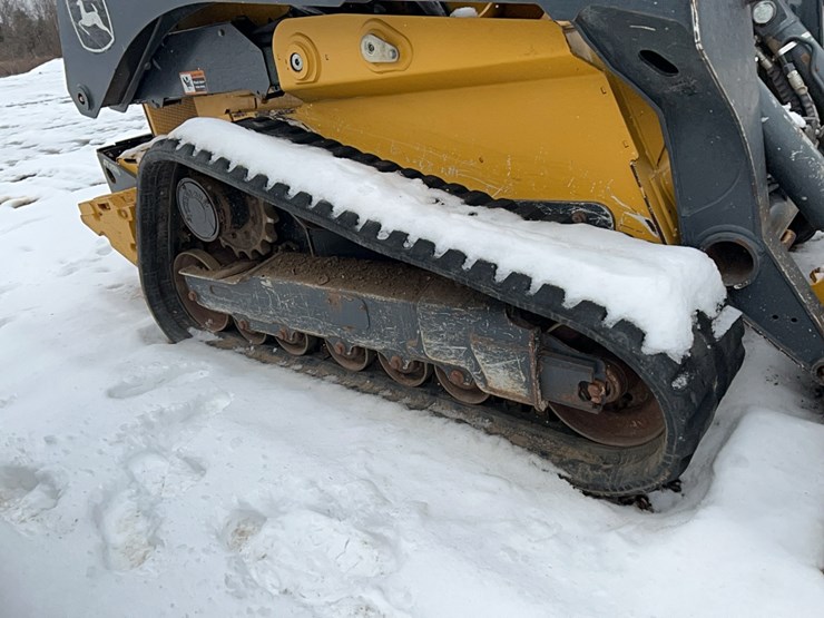 2021-deere-333g-image-13