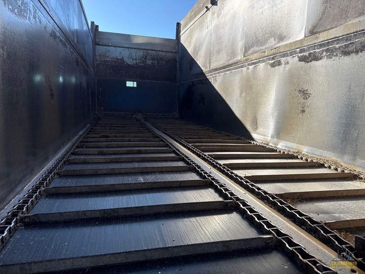 1988-peterbilt-377-image-25