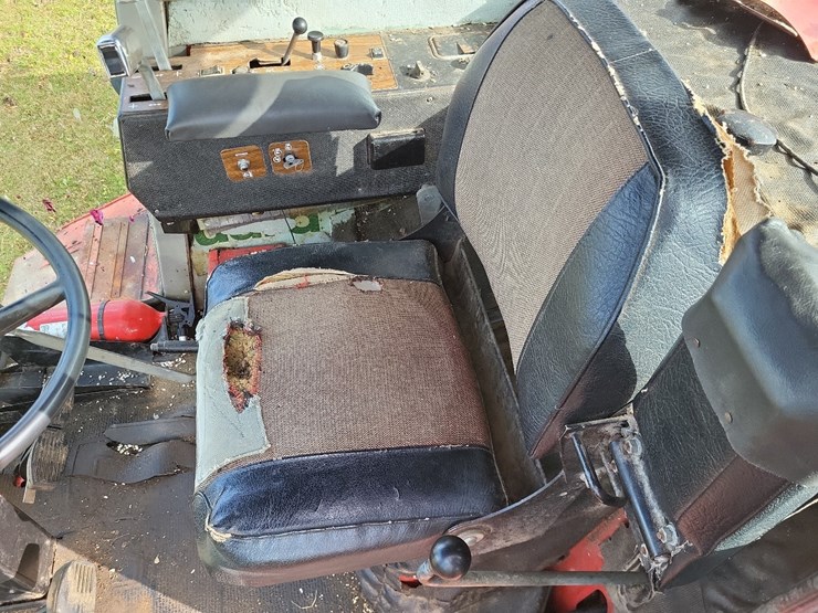 massey-ferguson-750-image-40