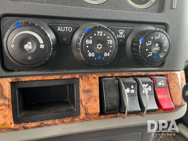 kenworth-t680-image-55