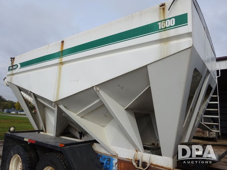 2003-international-8100-image-53