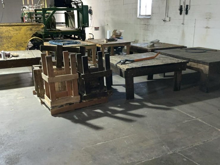 #610-•-11-wooden-tables-image-2