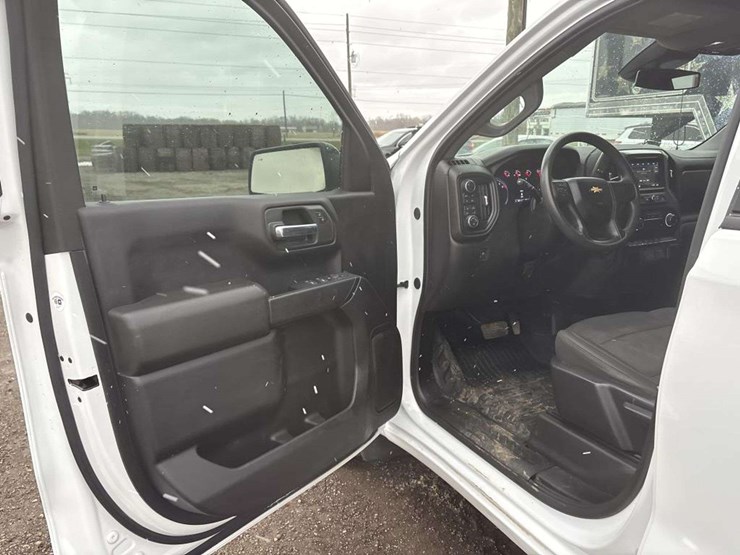 2024-chevrolet-1500-image-12