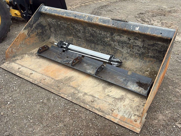 2021-case-dl550-image-74