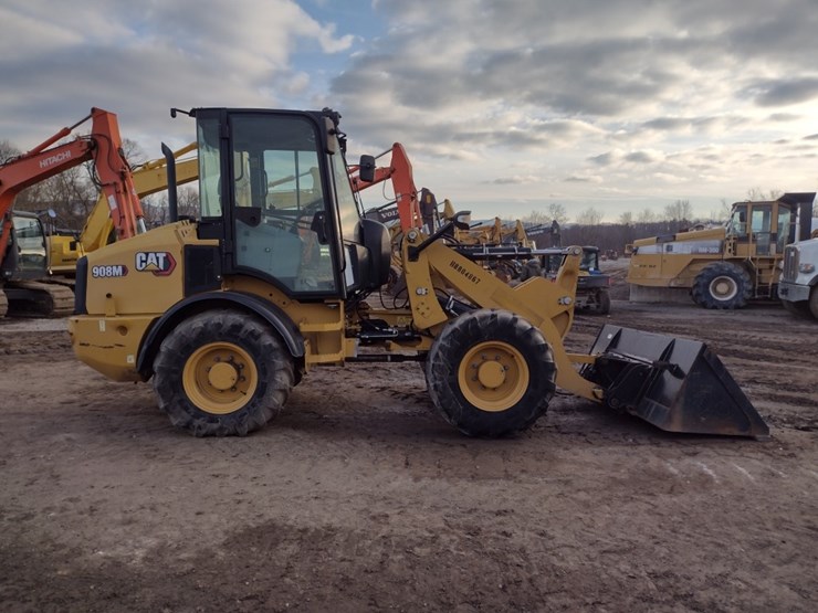 caterpillar-908m-image-3