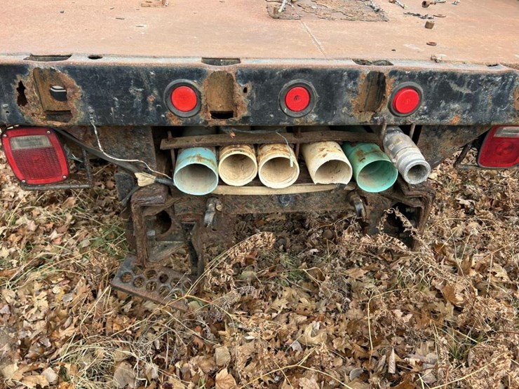 international-4700-image-16