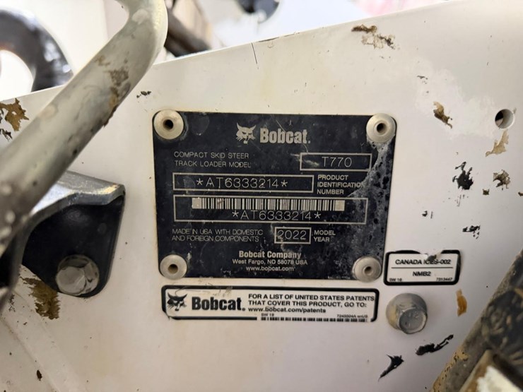 2022-bobcat-t770-image-32