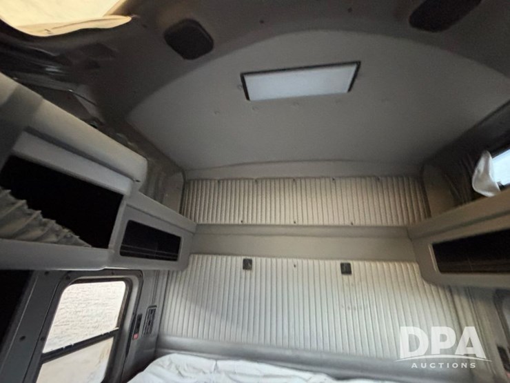 2014-kenworth-t660-image-75