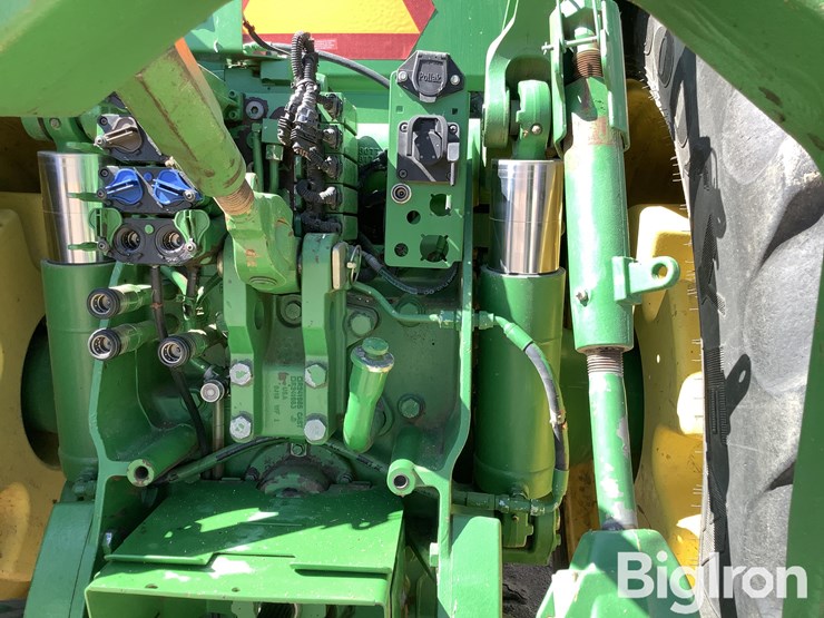 john-deere-8320r-image-10