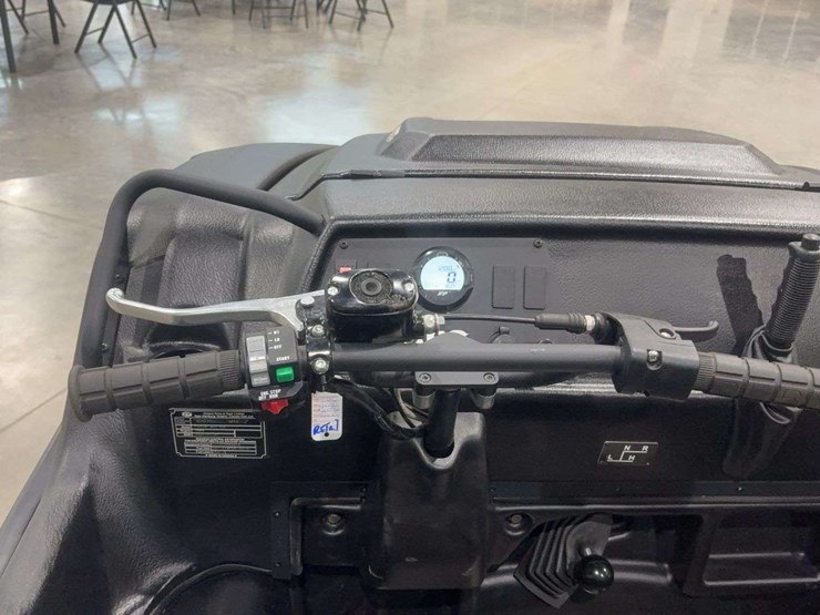 2020-argo-600-frontier-amphibious-6-wheeler-image-29