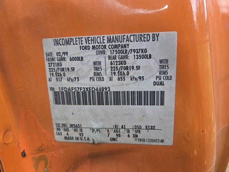 ford-f550-xl-image-63