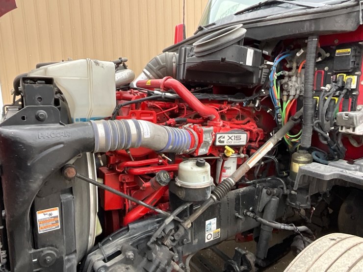 2020-kenworth-t680-image-21