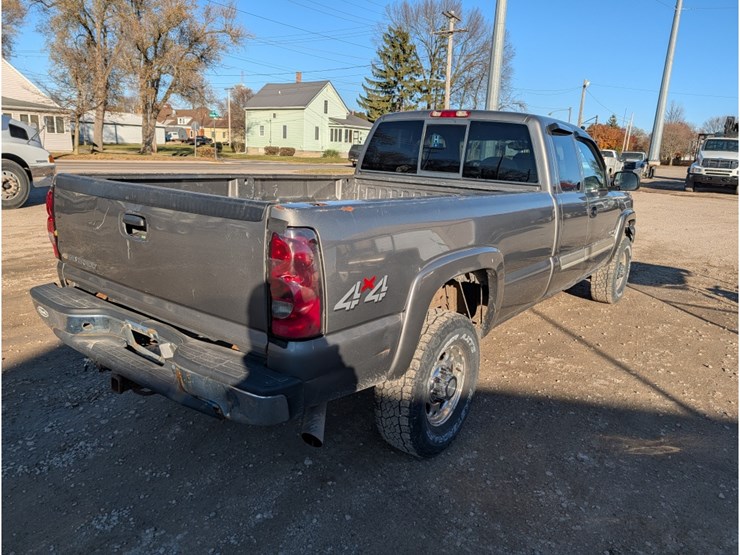 2007-chevrolet-2500-image-9