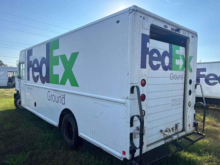 2006-freightliner-mt55-image-2