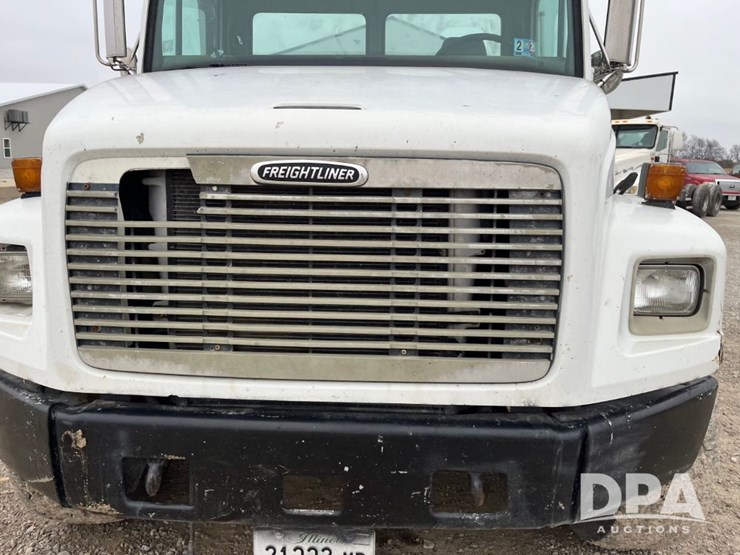freightliner-fl80-image-19