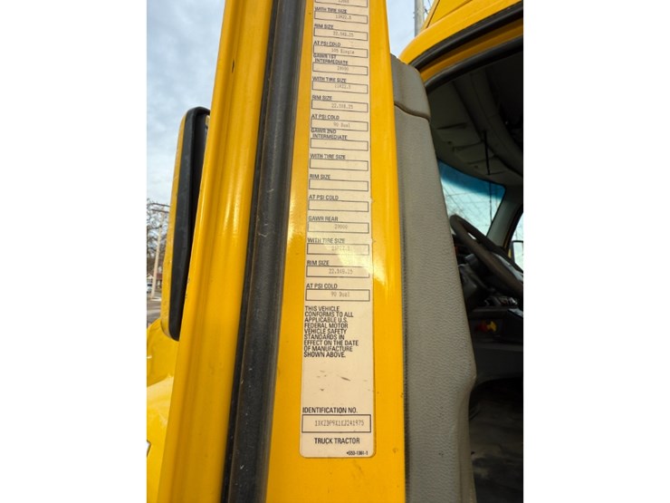 2019-kenworth-t880-image-26