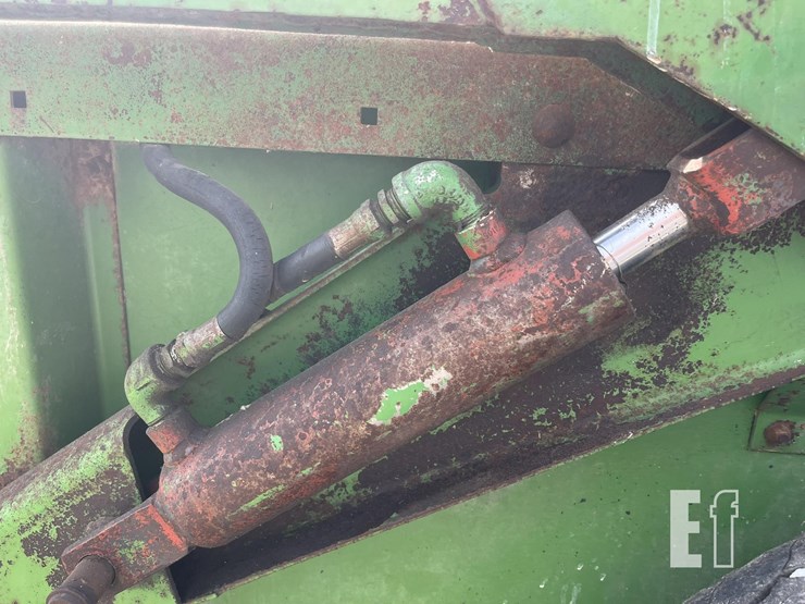 john-deere-450-image-8