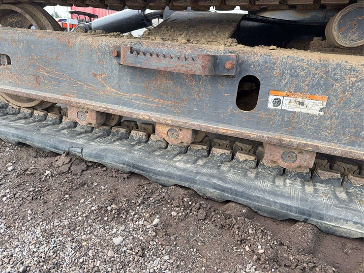 2016-bobcat-e85-image-12