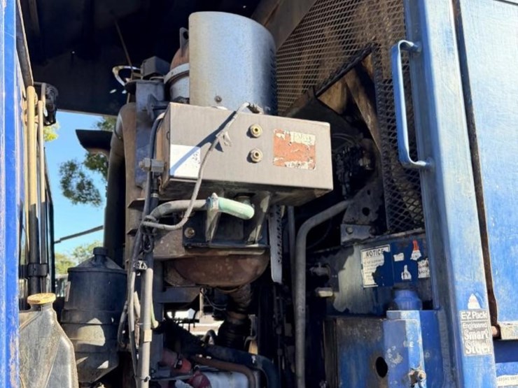 2016-mack-leu613-image-12