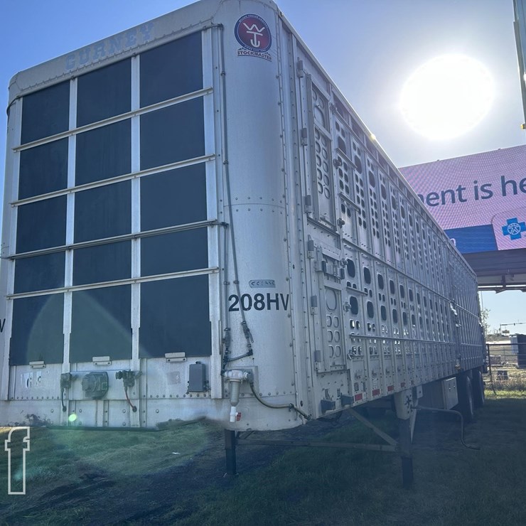 2019 WILSON LIVESTOCK TRAILER