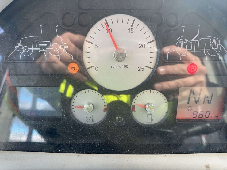 2005-massey-ferguson-6465-image-37