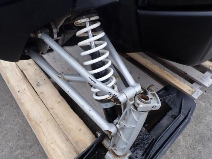 caterpillar-570-image-32