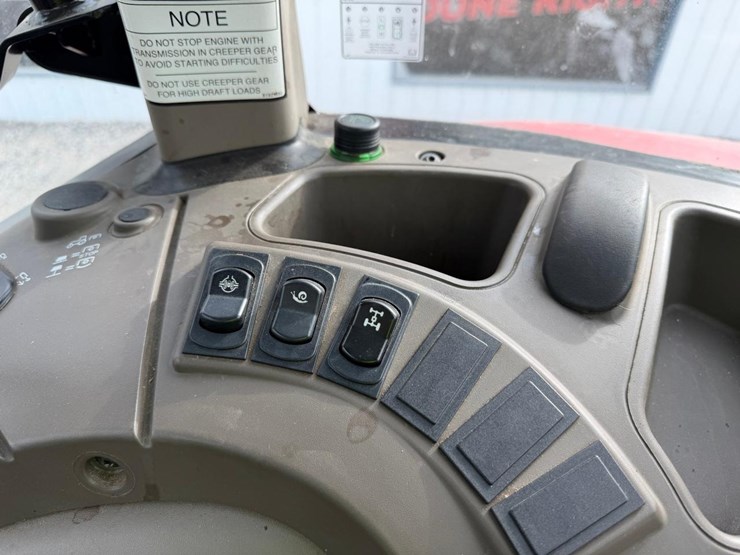 2019-case-ih-farmall-130a-image-26