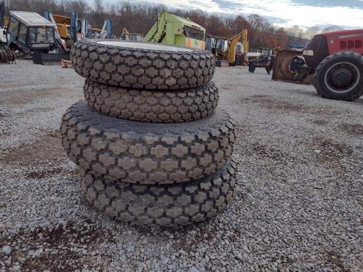 new-holland-4630-image-1