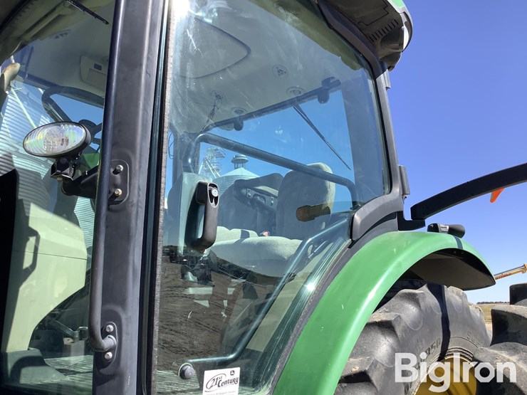 john-deere-8320r-image-16