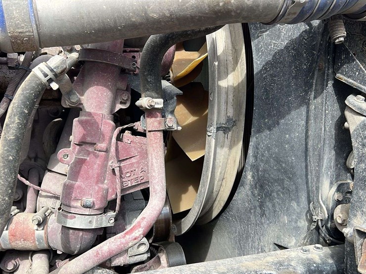 2018-mack-gu-granite-6-axle-dump-truck-image-38