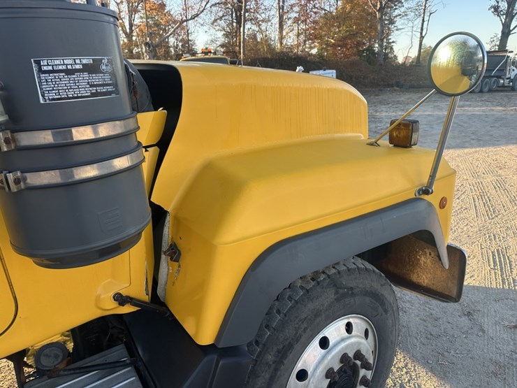 mack-rd688s-image-13