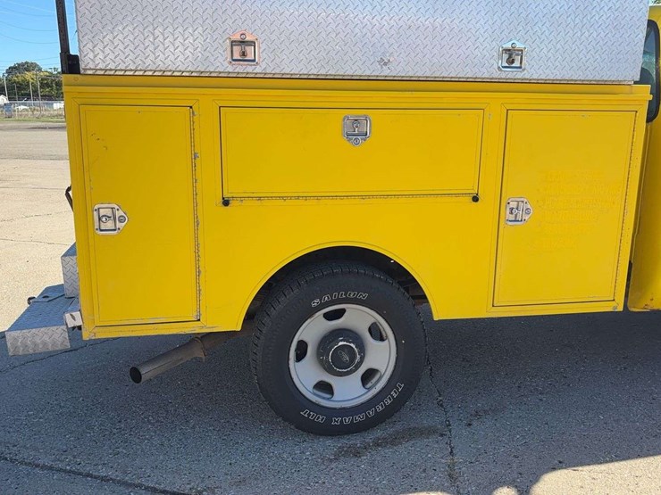 2005-ford-f350-image-13