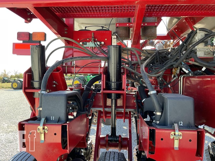 case-ih-1250-image-36