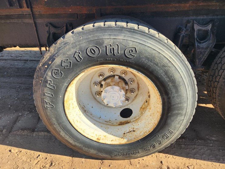 international-8100-image-59