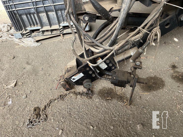 2004-white-8516-image-33