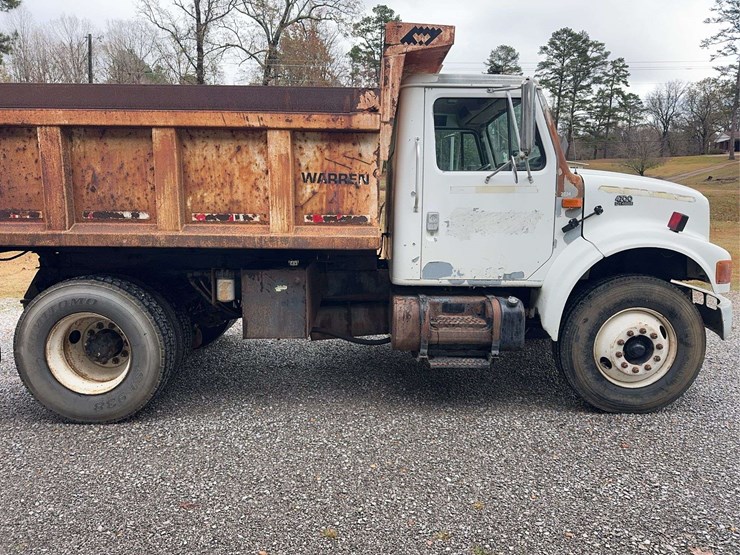 2001-international-4700-image-6