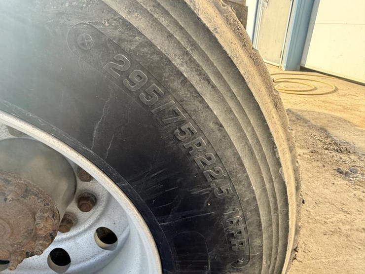 2017-international-prostar-image-32