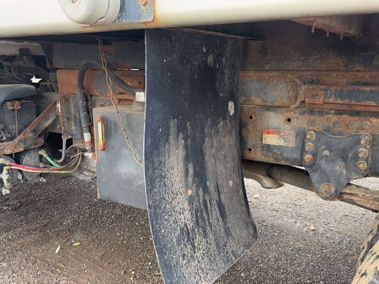 2005-sterling-l8500-image-14