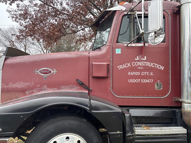 1988-peterbilt-377-image-8