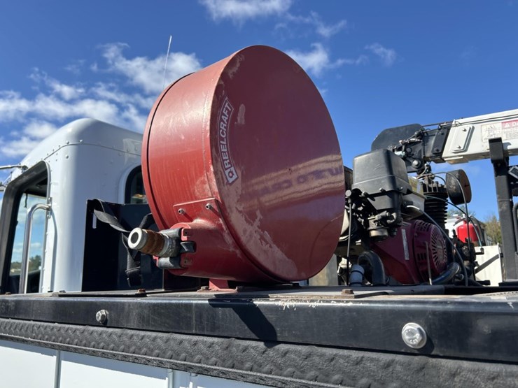 2017-peterbilt-337-image-64