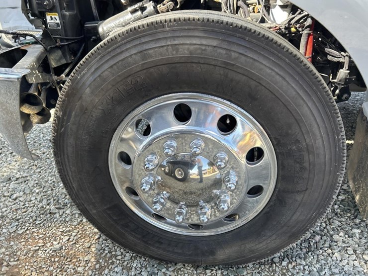 2017-peterbilt-337-image-109