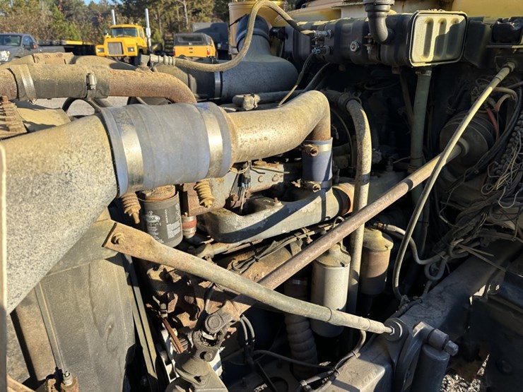 1996-mack-rd688s-image-29