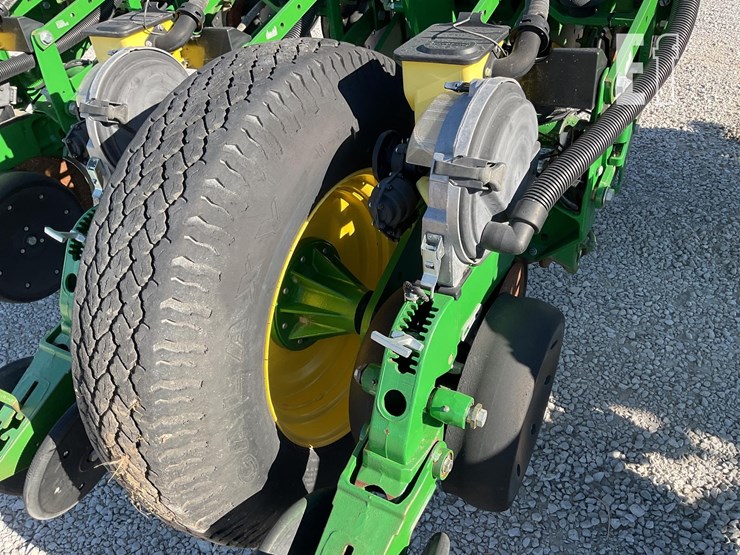 john-deere-1770-ccs-image-18